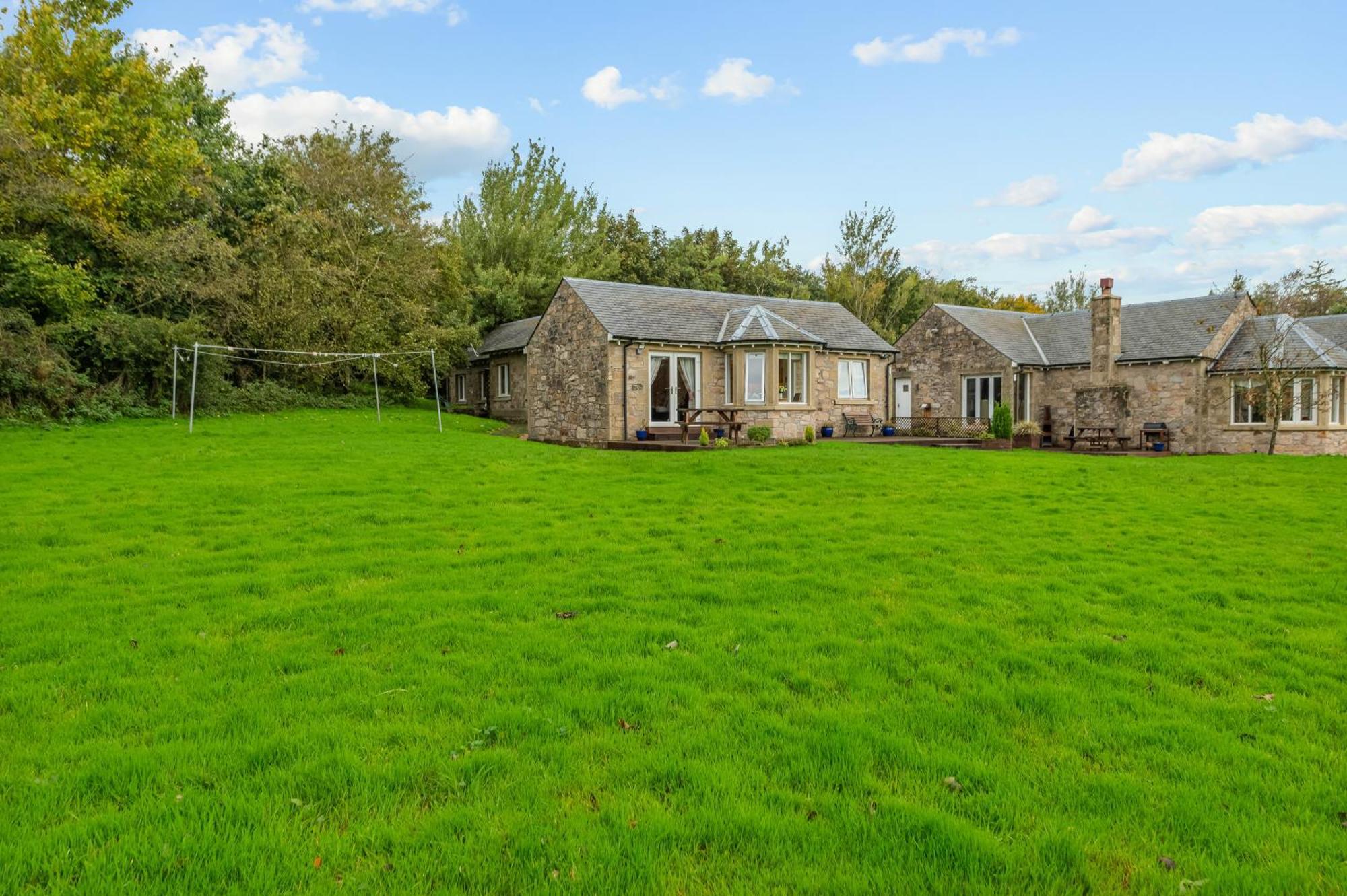 Holiday home The Ploughman's Poet Bathgate